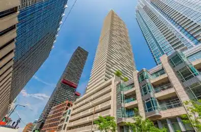 2221 Yonge Street Unit# 5701 Toronto C10 Ontario M4S 2B4