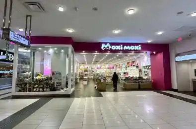 2300 Yonge Street Toronto C03 Ontario M4P 1E4