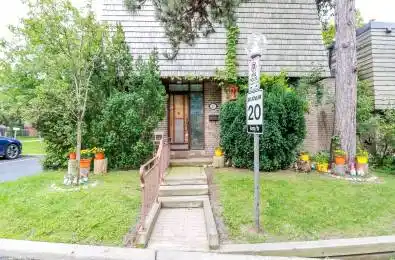 25 Redstone Path Toronto W08 Ontario M9C 1Y7