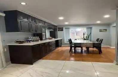37 Croxley green Drive Markham Ontario L3R 3T5