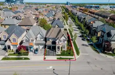 574 North Park Boulevard Oakville Ontario L6M 0N7