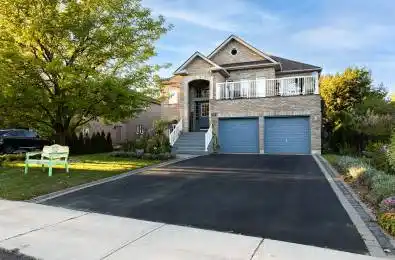 17 MAIR MILLS Drive Collingwood Ontario L9Y 0A7