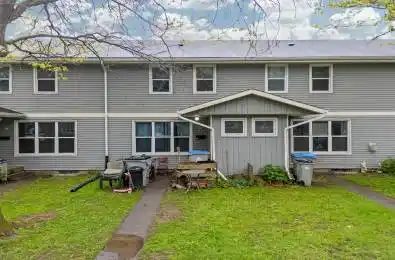 20 St Charles Place Unit# 20 Huron East Ontario N0M 1L0