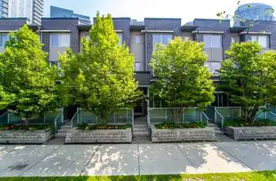 295 Village Green Square Unit# 59 Toronto E07 Ontario M1S 0L2