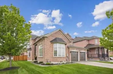 52 Goreridge Crescent Brampton Ontario L6P 1P1