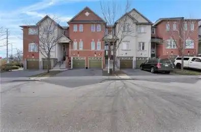 435 Hensall Circle Unit# 176 Mississauga Ontario L5A 4P1