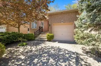 18 Naples Boulevard Hamilton Ontario L9B 2J2