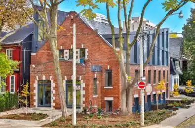 225 Brunswick Avenue Unit# PH 1 Toronto C01 Ontario M5S 2M6