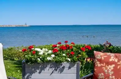 44 Trott Boulevard Unit# 18 Collingwood Ontario L9Y 5B7