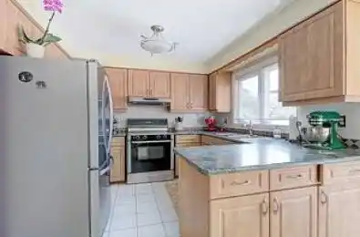 382 Bud Gregory Boulevard Mississauga Ontario L4Z 2P8