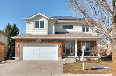 527 Mooring Post Lane Waterloo Ontario N2K 4B5