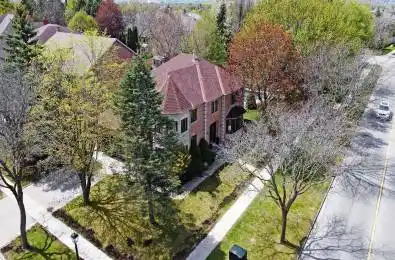 898 Stonehaven Avenue Newmarket Ontario L3X 1K7