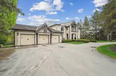 71 Manitou Drive King Ontario L7B 1E7