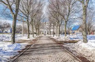 64 Wells Street Unit# 402 Aurora Ontario L4G 1S9