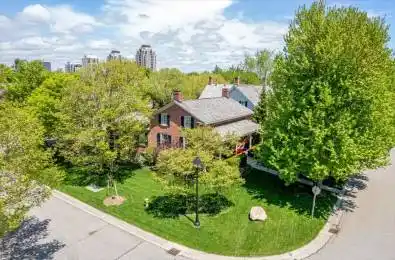 14 ALEXANDER HUNTER Place Markham Ontario L6E 1A8