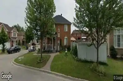 172 Raponi Circle Toronto E11 Ontario M1X 2C6