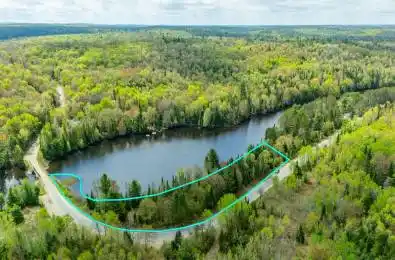Koshlong Lake Road Dysart et al Ontario K0M 1S0