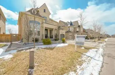 39 Munsie Drive King Ontario L7B 0N8