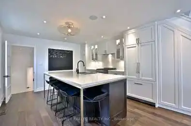 15 Markham Street Toronto C01 Ontario M6J 2G1