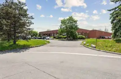 1040 Jayson Court Mississauga Ontario L4W 2V5