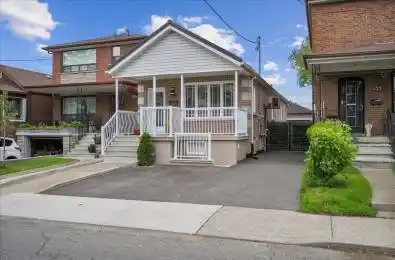 153 Aileen Avenue Toronto W03 Ontario M6M 1G1