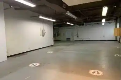 381 Richmond Street Unit# Unit A Toronto C08 Ontario M5A 1P6
