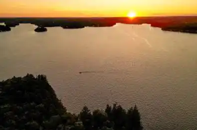 1124 Coate Road Unit# 8 Muskoka Lakes Ontario P0C 1J0
