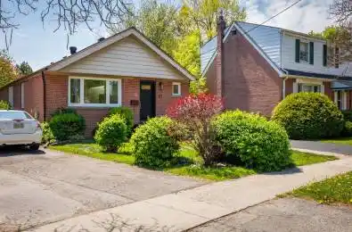 21 Fairfax Crescent Toronto E04 Ontario M1L 1Z6
