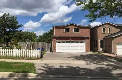 2 Laguna Crescent Markham Ontario L3S 3G5