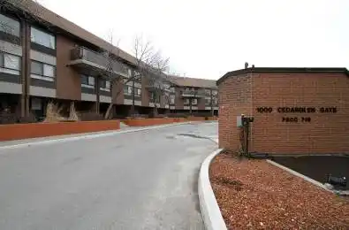 1000 Cedarglen Gate Unit# 413 Mississauga Ontario L5C 3Z5