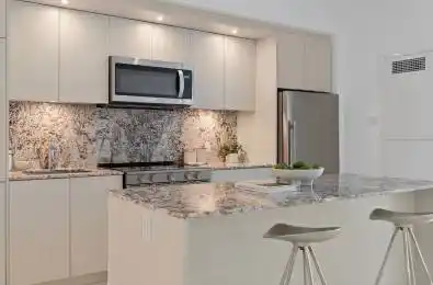 30 Inn On The Park Drive Unit# 221 Toronto C13 Ontario M3C 0P7