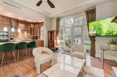162 Glenvale Boulevard Toronto C11 Ontario M4G 2W3