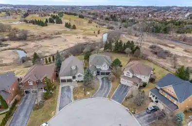678 Madeline Heights Newmarket Ontario L3X 2J7
