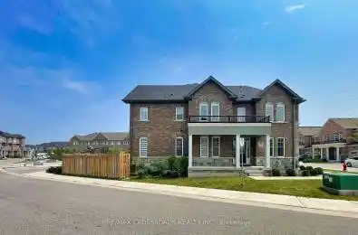 305 Clay stones Street Newmarket Ontario L3X 0M1