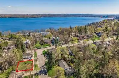 49 Vancouver Street Barrie Ontario L4N 1T3