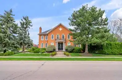 1401 The Links Drive Oakville Ontario L6M 2N4