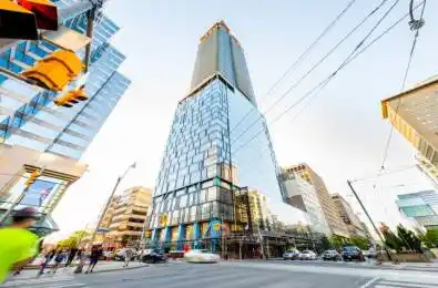 488 University Avenue Unit# 3516 Toronto C01 Ontario M5G 0C1