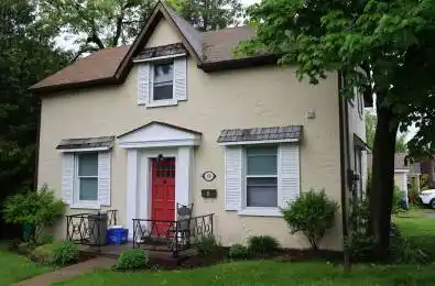 310 Edinburgh Street Peterborough Central Ontario K9H 3E8