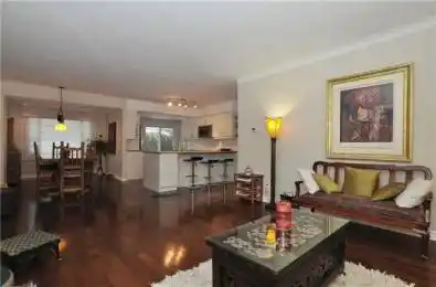 32 Overton Crescent Toronto C13 Ontario M3B 2V2