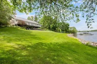 1 Rideau Glen Drive Country Place - Pineglen - Crestview and Area Onta