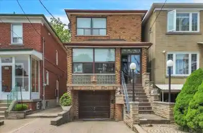 562 harvie Avenue Toronto W03 Ontario M6E 4M1