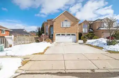 11 Redtail Crescent Hamilton Ontario L9B 2R6