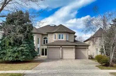 10 Headford Avenue Richmond Hill Ontario L4B 3V7
