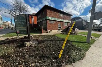 323 Eglinton Avenue Unit# Upper Floor Toronto C10 Ontario M4P 1L7