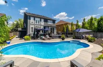 6810 Early Settler Row Mississauga Ontario L5W 1J5