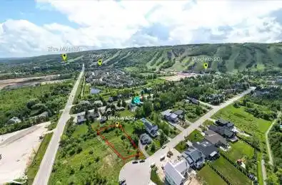 116 LENDVAY Alley Blue Mountains Ontario L9Y 0S3