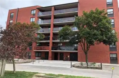 536 11TH Avenue Unit# 404 Hanover Ontario N4N 2S4