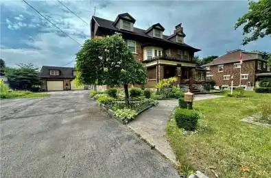 75 10TH Street Hanover Ontario N4N 1M9