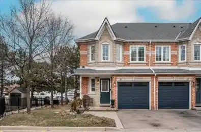 455 Apache Court Unit# 31 Mississauga Ontario L4Z 3W8