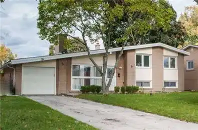 10 Ptarmigan Crescent Toronto C13 Ontario M3A 1W3